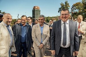 Площадка АПЗ по традиции открывала праздничную программу на улице Карла Маркса в День города