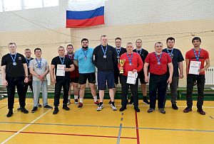Соревнования по перетягиванию каната и гиревому спорту