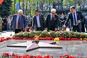 День Победы: АПЗ занесен на Доску почета Арзамаса, возложение