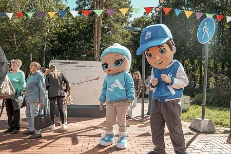 Площадка АПЗ по традиции открывала праздничную программу на улице Карла Маркса в День города