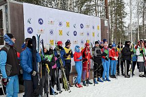 Лыжная эстафета - первый этап XI спартакиады АПЗ, посвященной 80-летию Великой Победы