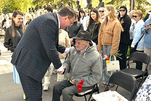 День Победы: АПЗ занесен на Доску почета Арзамаса, возложение