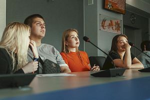 Профсоюз АПЗ провел для приборостроителей квиз, посвященный Дню Победы