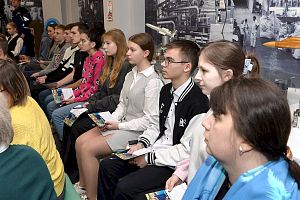 «Пландинский урок» в музее АПЗ для инженерного класса школы №6