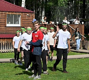 День активного отдыха, организованный МС, объединил около ста заводчан 