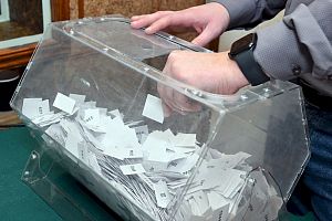 В канун 8 Марта на АПЗ прошел традиционный розыгрыш призов для женщин