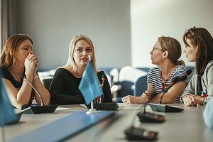 Профсоюз АПЗ провел для приборостроителей квиз, посвященный Дню Победы
